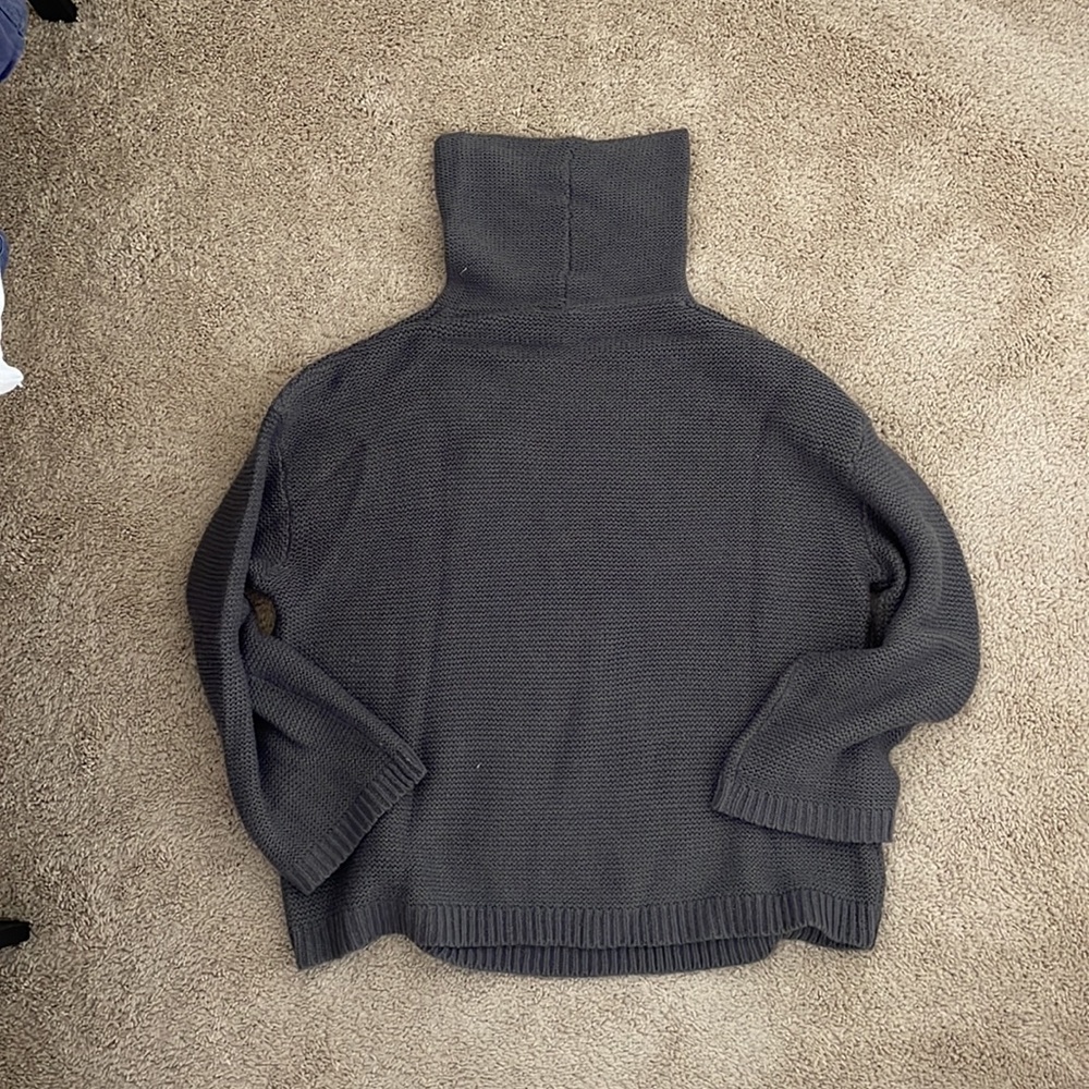 H&M Divided Dark Gray Knit Turtleneck sweater - Picture 3 of 3